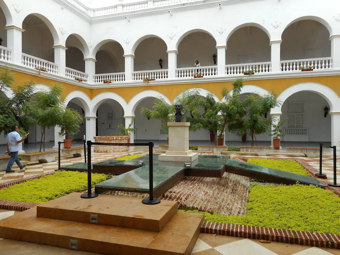 Claustro de la Merced — Mausoléu de García Márquez (Universidade de Cartagena), Cartagena