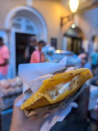 Arepas de Huevo de la Plaza de la Trinidad